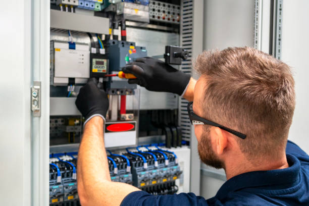 Best Affordable Emergency Electrician  in Dundee, FL